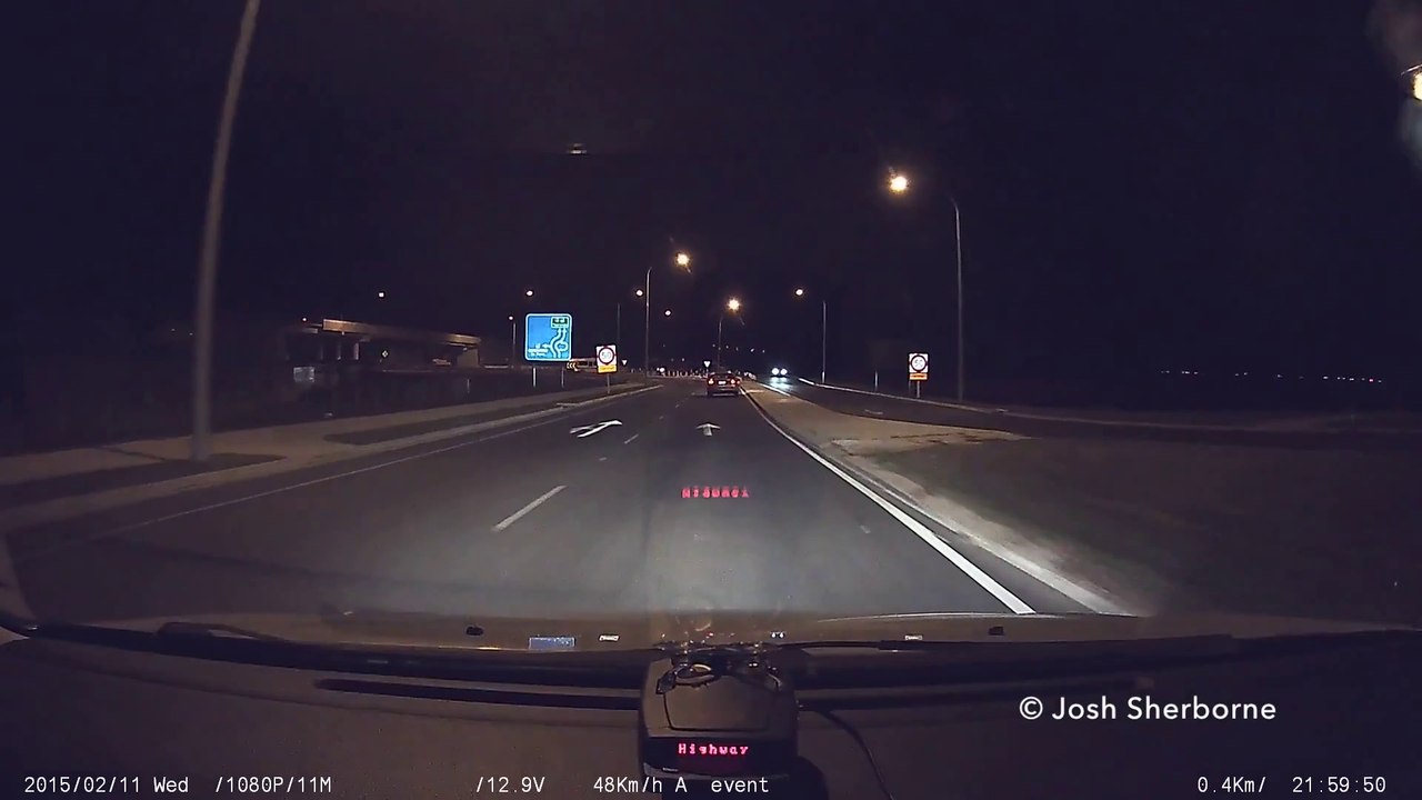 Double Chute de météorite filmée par une dash cam - Tauranga Nouvelle Zélande