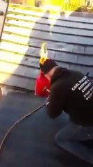 Très mauvaise Blague avec un chalumeau