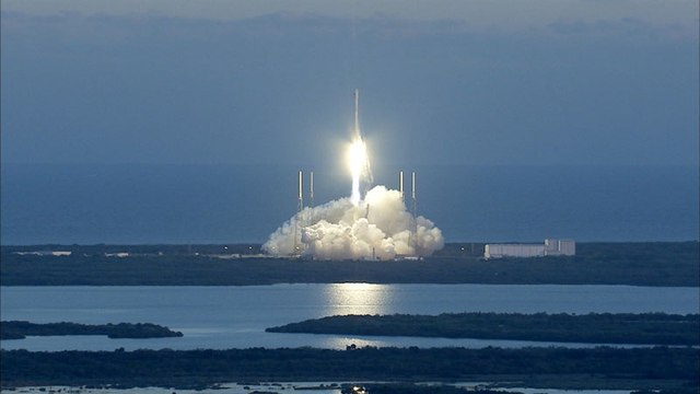 SpaceX lance un satellite d'observation de l'activité solaire