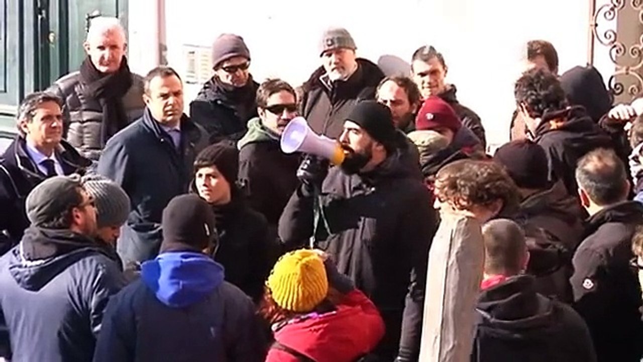 PROTESTA NO GLOBAL ANTI TROIKA