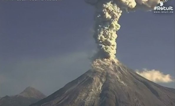 Mexique : nouvelle éruption impressionnante du volcan Colima