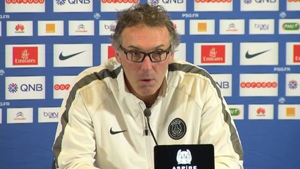 Download Video: FOOT - TRANSFERTS - L1 - PSG : Blanc dément pour Motta et Sissoko