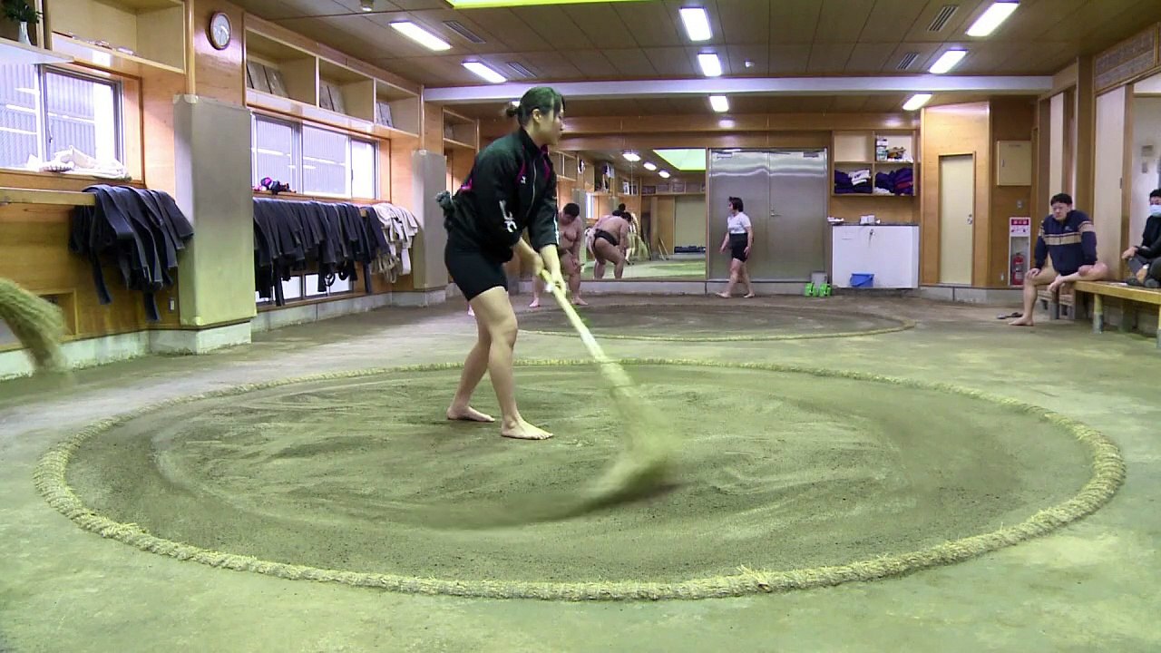Sumo-Ringerinnen erobern Japan