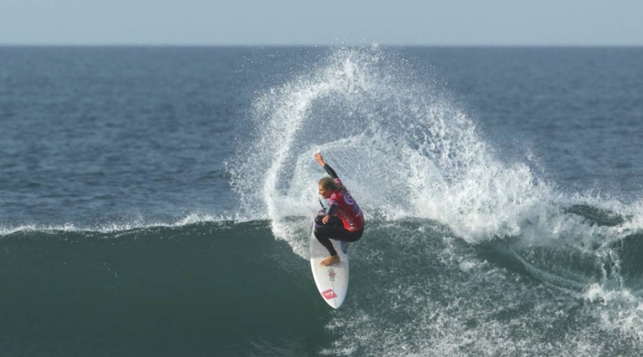Les filles lancent le Rip Curl Pro à Bells Beach