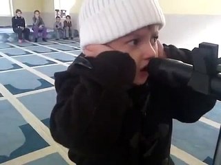 Three Years Old Kid Recites Azan in Mosque