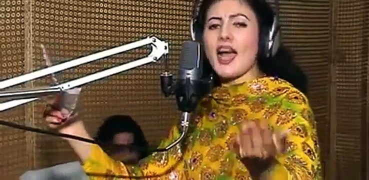 Chal Ba Na Sara Kawo - Nazia Iqbal - Pashto Song