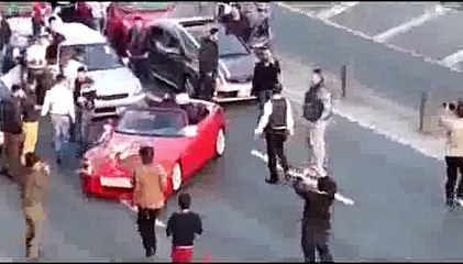 Böyle düğün kutlaması görülmedi.. E-5te şok