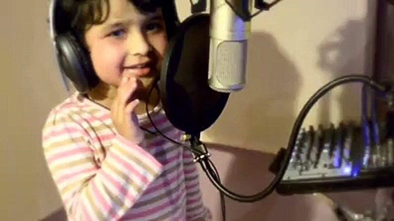 3 Years Old Little Baby Singing Sun Rha He Na To... -