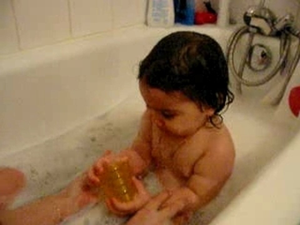 Kiara au bain 07-03-07