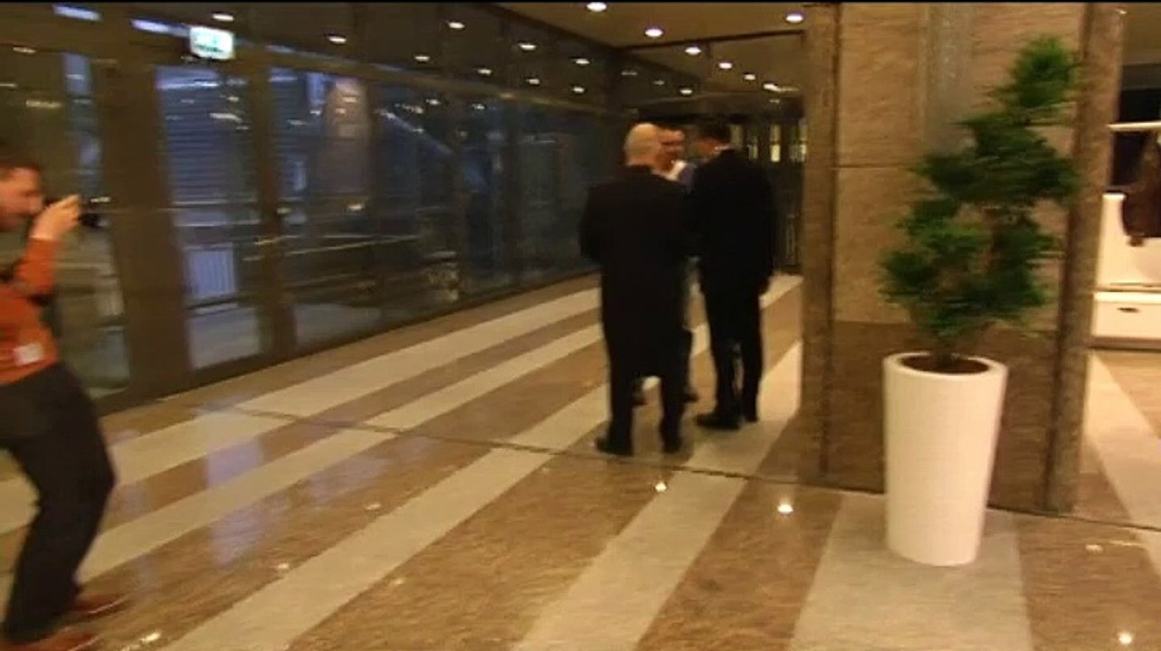 Beveiliging verwijdert John Lanting van tribune Tweede Kamer - RTV Noord