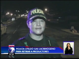 Download Video: Policía antimotines levantó bloqueo de productores de granos en zona sur