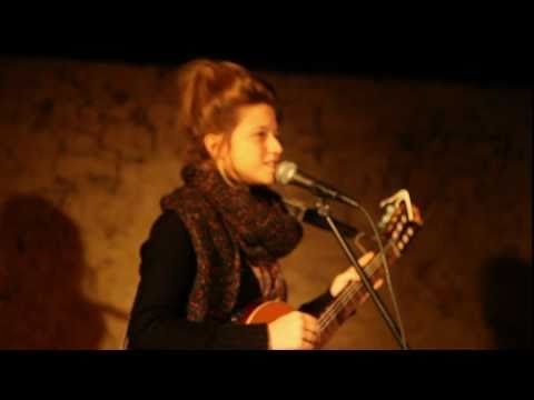 Selah Sue - Raggamuffin (Acoustic) in Montpellier