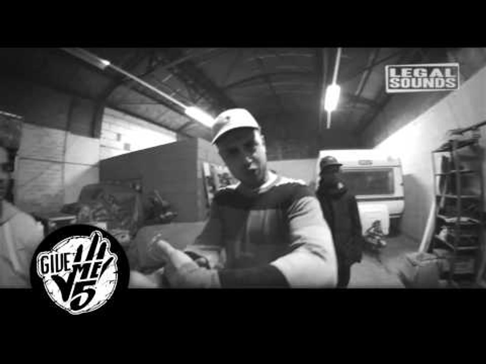 Guizmo LeBoy Krisy B et Neshga Freestyle pour Give Me 5 Prod