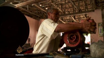 Civilians celebrate tense truce in Colombia