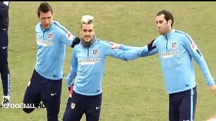 Atlético de Madrid: Godín y Mandzukic vacilaron a Griezmann por su nuevo look