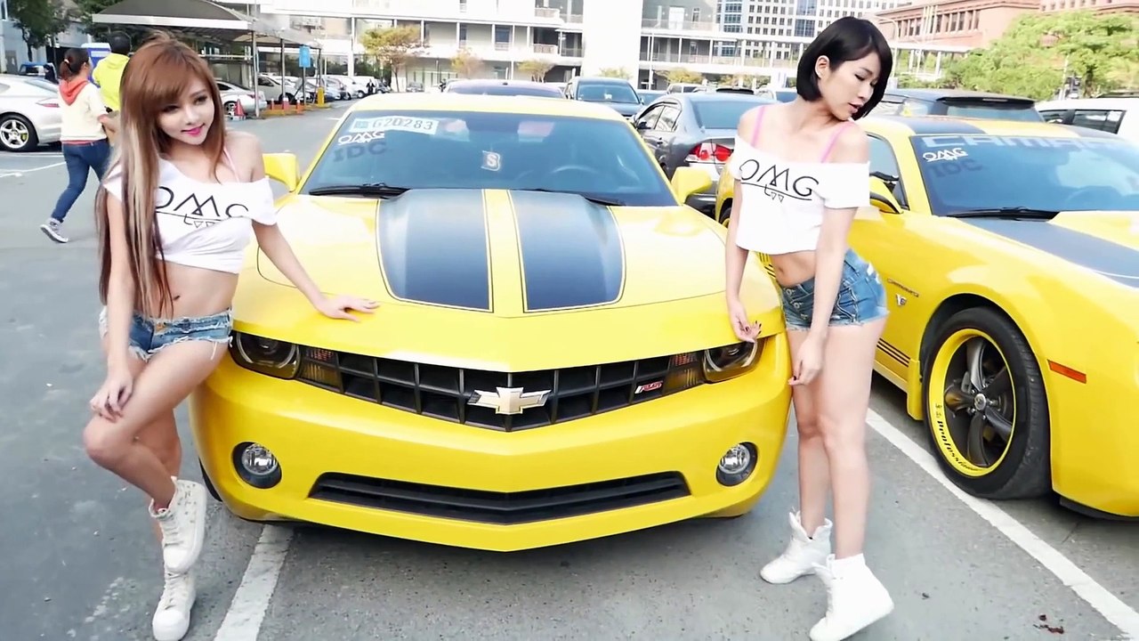 2015 American muscle car show sexy show girls