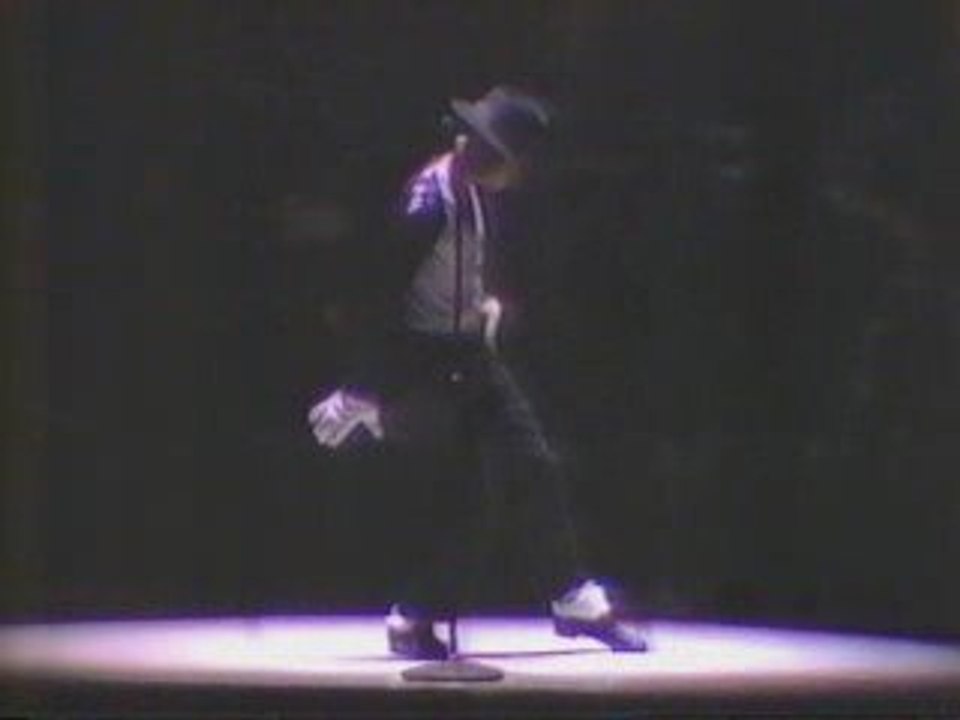 1987 MJ moonwalk in JAPAN