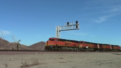 BNSF 8176 Leads Z Train at Cadiz CA