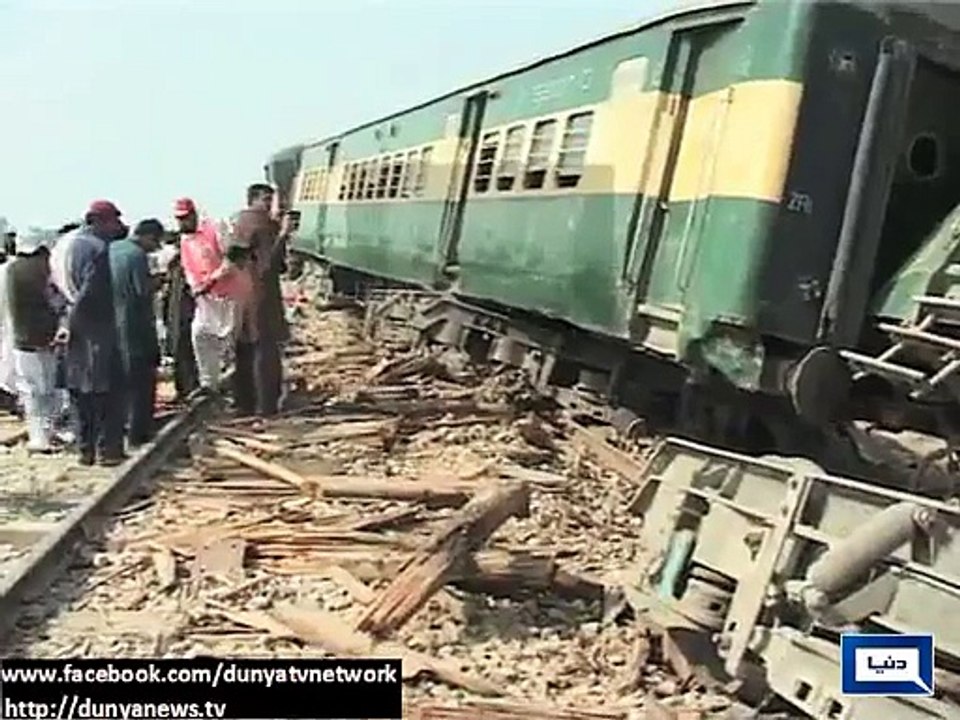 Jacobabad- Blast near railway track derails four bogies, injures 20