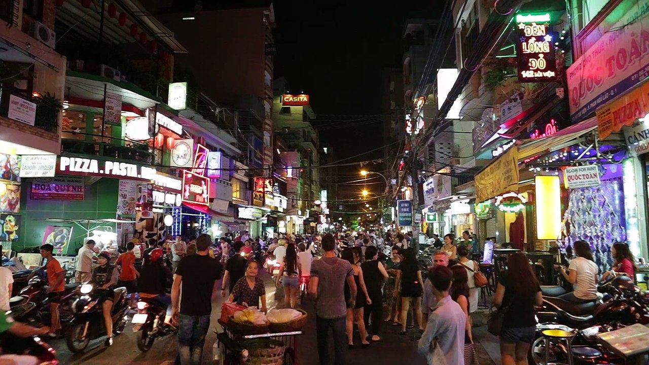 Boire sans modération, une tradition indéboulonnable au Vietnam