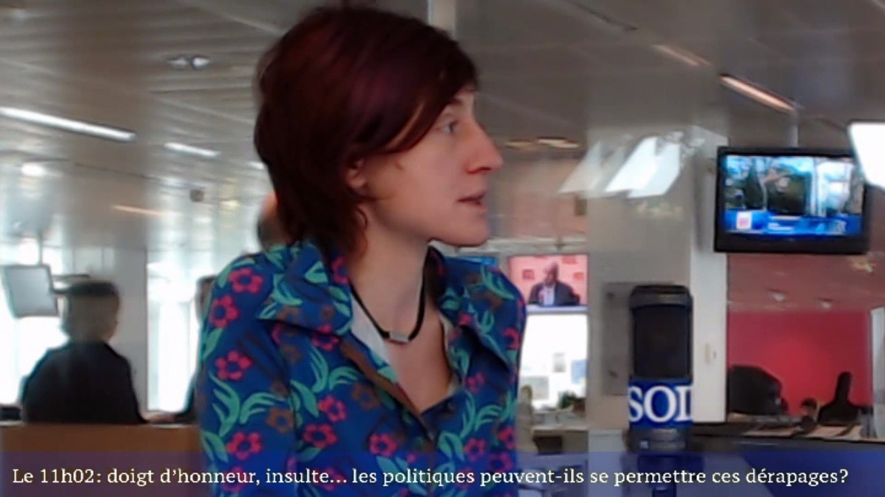 Le 11h02: bras d’honneur, insultes… les politiques peuvent-ils se permettre ces dérapages?