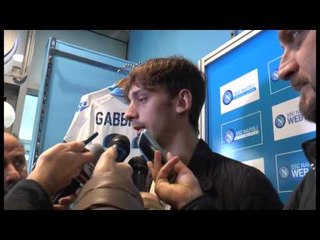 Napoli - Tutti pazzi per Gabbiadini alla Stazione Centrale (12.02.15)