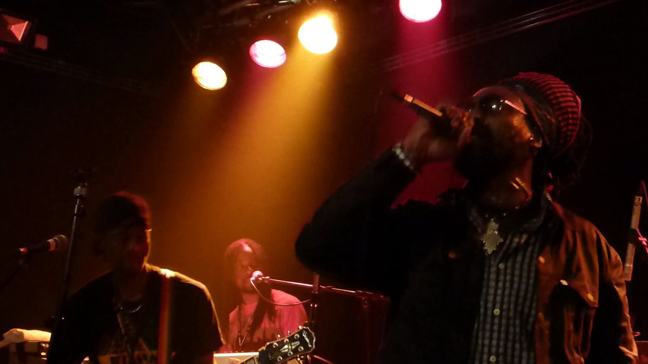 michael rose (black uhuru) - guess who's coming to dinner (live)