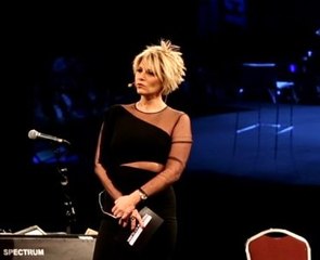 Ayşe Arman'ın Katıldığı Sunumda Elbisesi Patladı