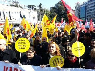 İzmir'de 'Boykot Yürüyüşü' Gerginliği (2)