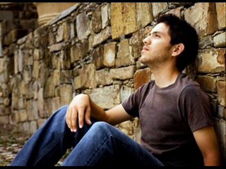 موشح العيون الكواسر - عائشه حسن