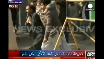 Paquistão: 19 mortos em ataque a mesquita em Peshawar