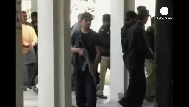 Viele Tote bei Anschlag auf pakistanische Moschee