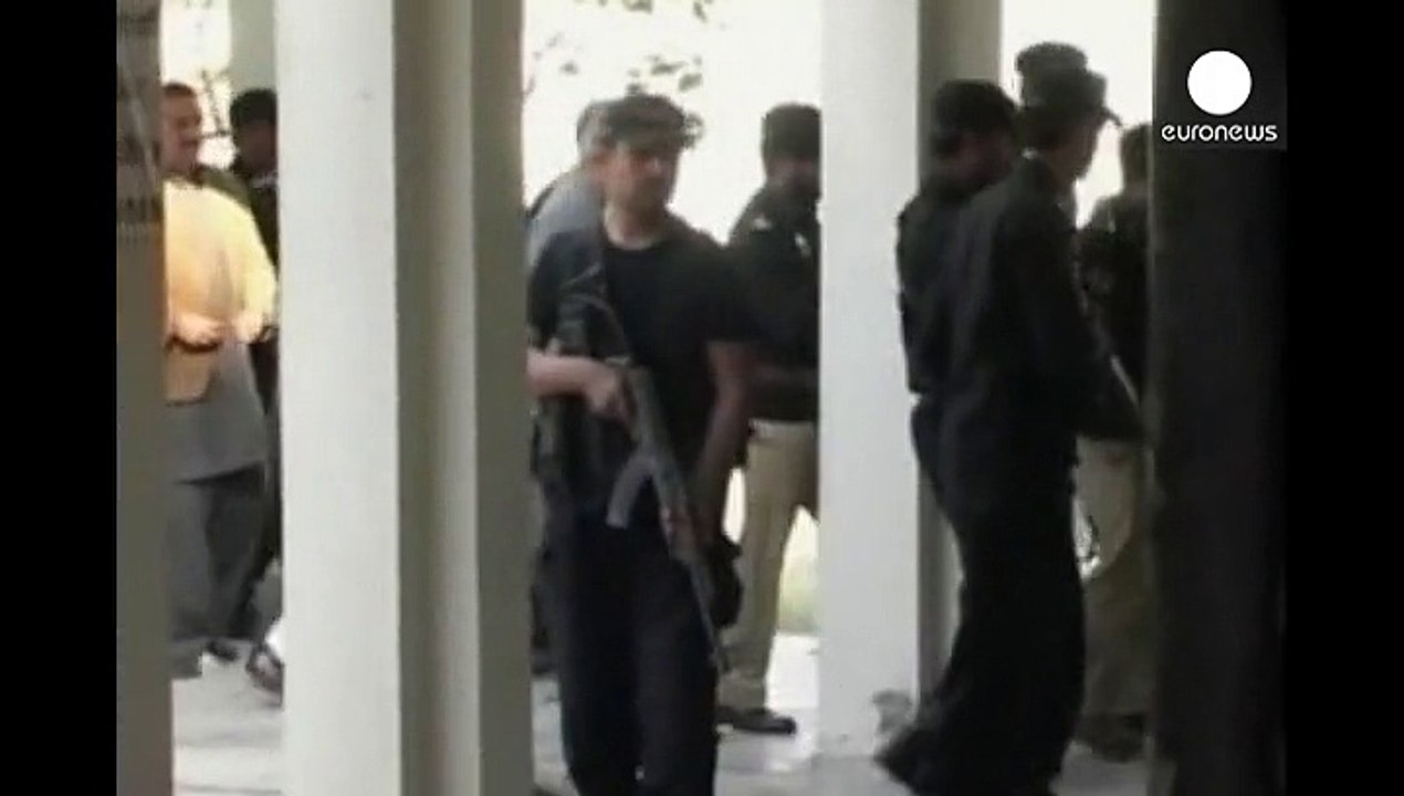 Viele Tote bei Anschlag auf pakistanische Moschee