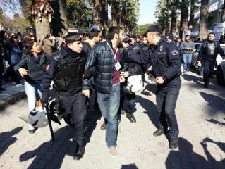 İzmir'de Boykot Yürüyüşüne TOMA'lı Müdahale: 25 Gözaltı