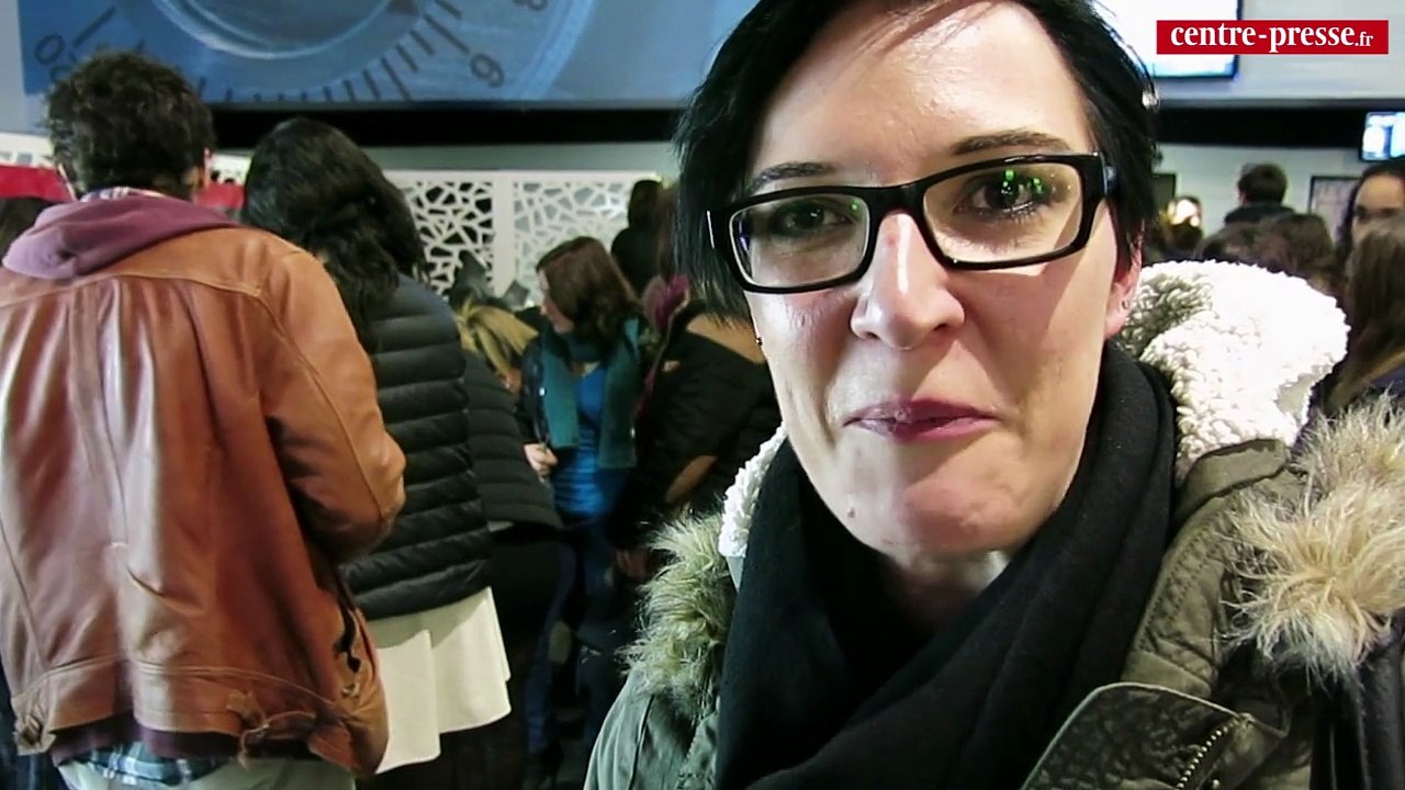 Fontaine-le-Comte : les filles s'éclatent au ciné avant "50 nuances de Grey"