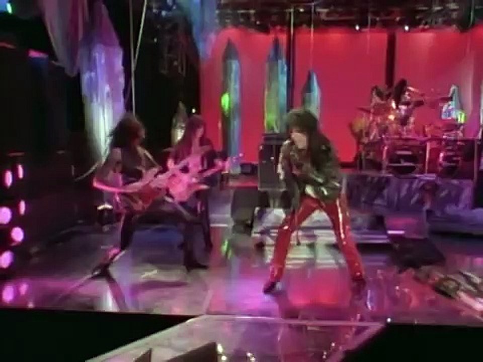 ALICE COOPER: Trashes The World - Trash