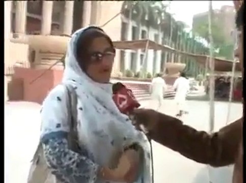 ایک ایسی ویڈیو جس کو اپ سو بار بھی دیکھیں تو آپ سو بار ہی ہنسیں گے ہاہاہا کمال ہی ہو گیا ویڈیو دیکھیں