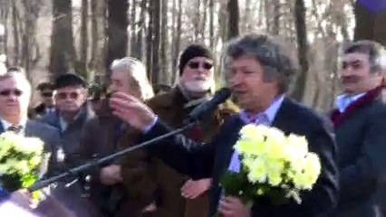 In Memoriam GRIGORE VIERU-80 Iasi 13 februarie 2013- Au participat personalitati importnte de la Cernauti, Chisinau,  Iași pentru ai aduce un omagiu, prietenii sai dragi: Daniel Corbu, acad. Nicolae Dabija, Poet Iulian Filip, Adi Cristi