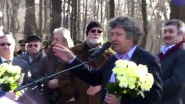 In Memoriam GRIGORE VIERU-80 Iasi 13 februarie 2013- Au participat personalitati importnte de la Cernauti, Chisinau, Iași pentru ai aduce un omagiu, prietenii sai dragi: Daniel Corbu, acad. Nicolae Dabija, Poet Iulian Filip, Adi Cristi