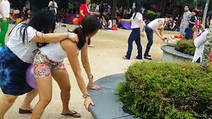 baloon play funny vedios and clips