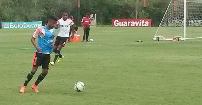 Léo Moura e Joia da base balançam as redes em coletivo do Fla