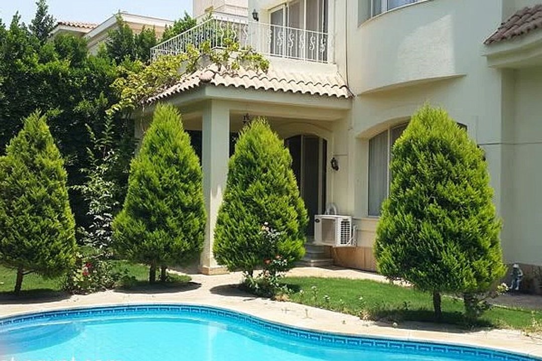 فيلا للإيجار في مجمع رويال هيلز، 6 من أكتوبر، القاهرة، مص
