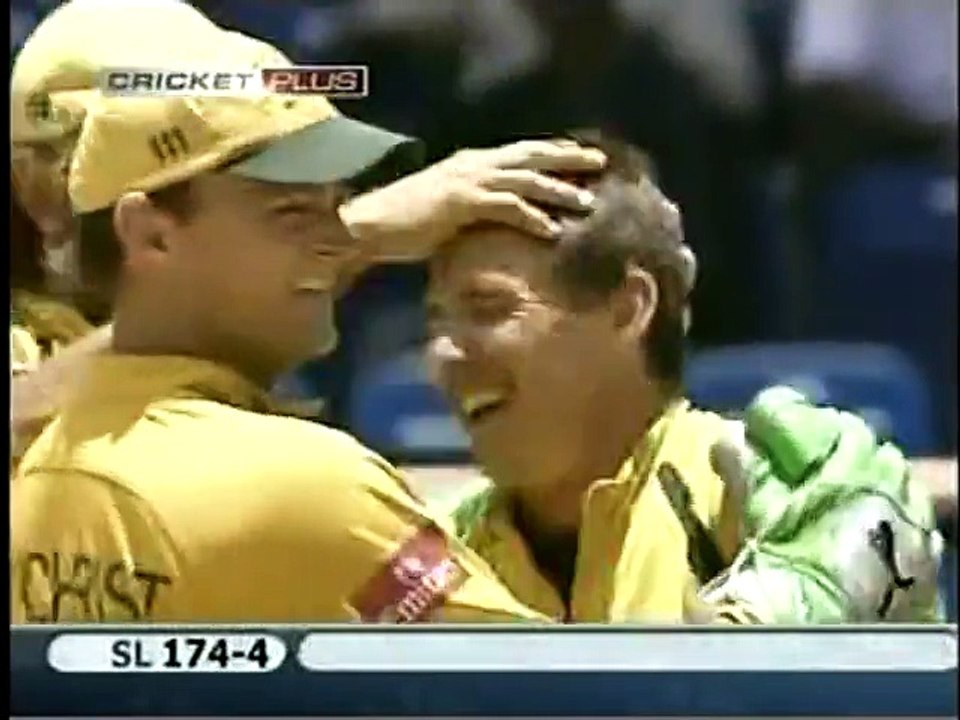 Brad Hogg, Unplayable delivery, brilliant work by Adam Gilchrist, 2007