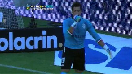 Sebastian Sosa de Vélez Sarsfield se persignó porque blooper no fue autogol (VIDEO)