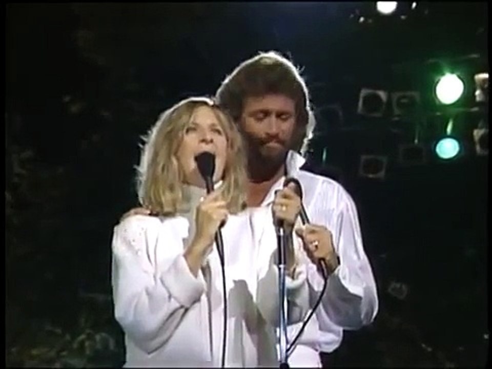 BARBRA STREISAND & BARRY GIBB - What Kind Of Fool (1986)