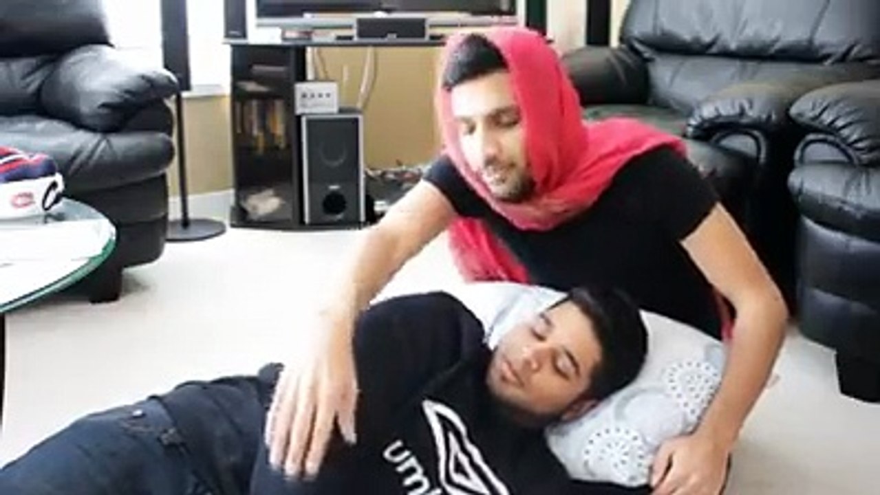 Zaid Ali 's funny video clip "when you tell your mom a secret"