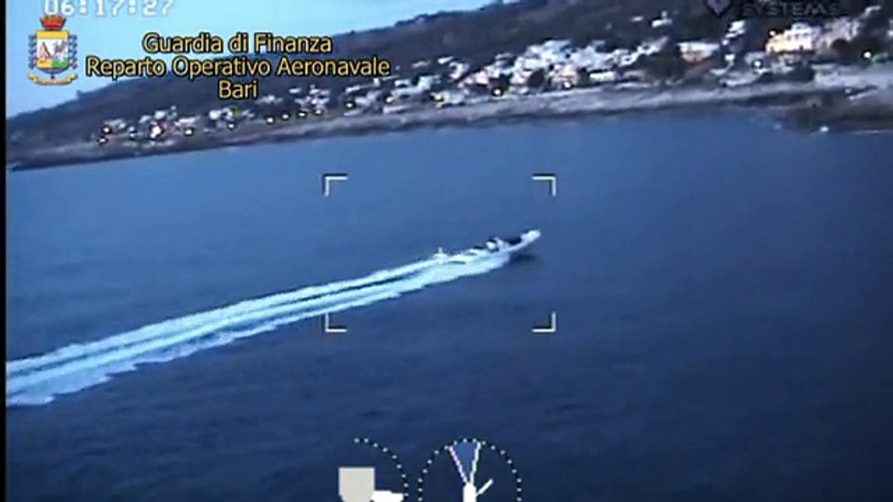 Andrano (BA) - Sbarco di migranti (13.02.15)