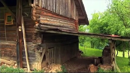 GIRLS ON BEACH MUST WATCH COOL