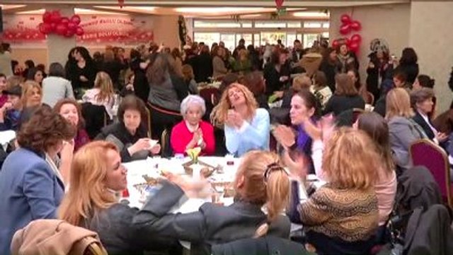 CHP Genel Başkanı Kılıçdaroğlu'nun Eşi Selvi Kılıçdaroğlu