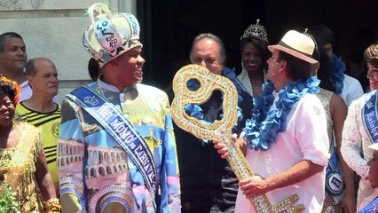 الملك مومو يطلق فعاليات كرنفال ريو